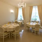 Hotel Akacjowy Dwor