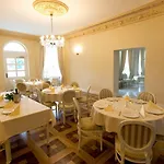 Hotel Akacjowy Dwor