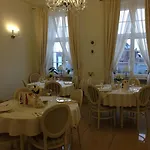 Hotel Akacjowy Dwor