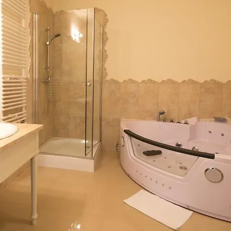 Hotel Spa Akacjowy Dwor 3*