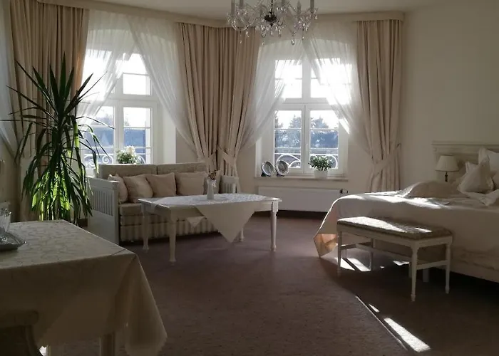 Akacjowy Dwor סטארגארד שצ'צ'סינסקי