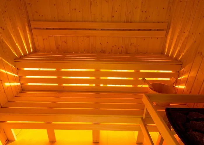 Hotel Akacjowy Dwor 3*